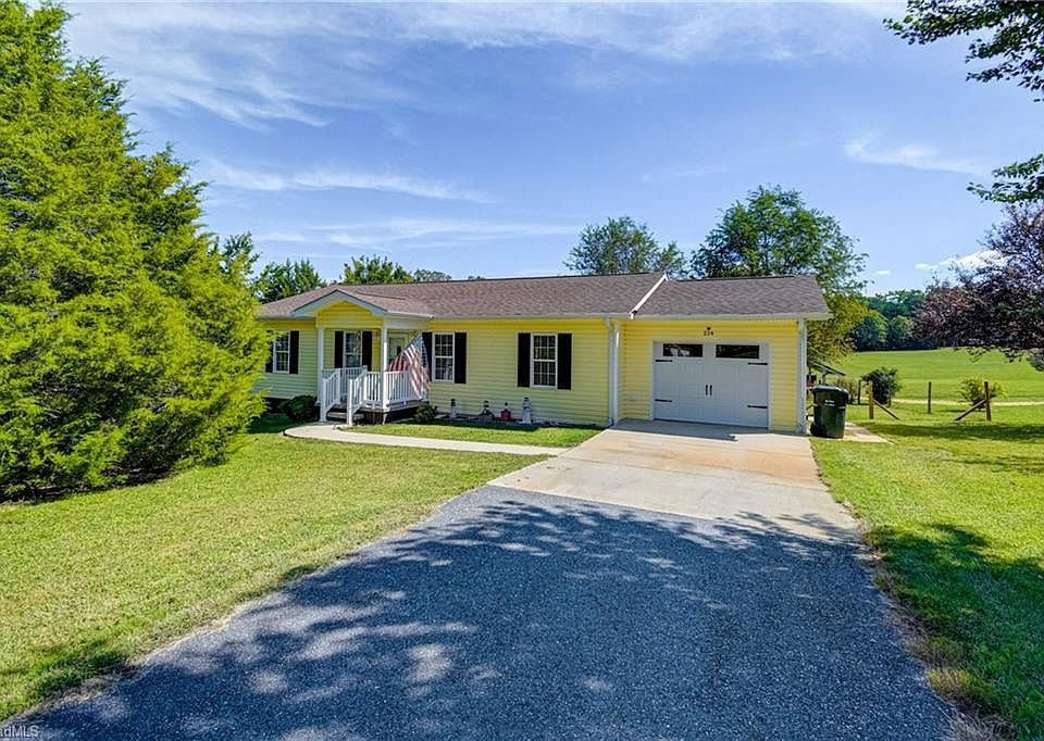 1st image of 224 Tom Hunter Rd