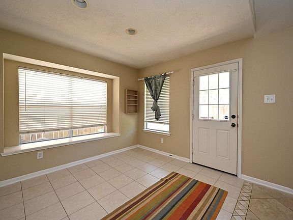 5th image of 219 N Wimberly Way