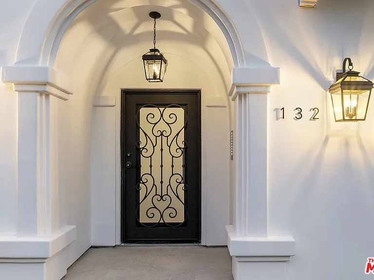 132 S Oakhurst Dr #1 — Photo 18