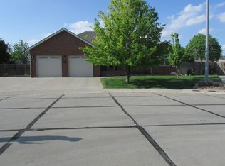 406 Sara Pl, Holcomb, KS 67851