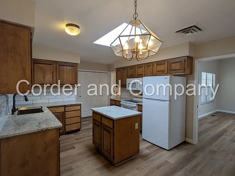 3345 Esplanade Cir SE — Photo 12