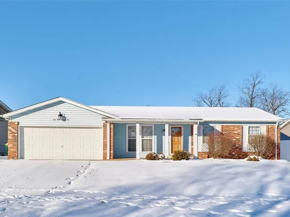 5475 Alnwick Dr, Saint Louis, MO 63129