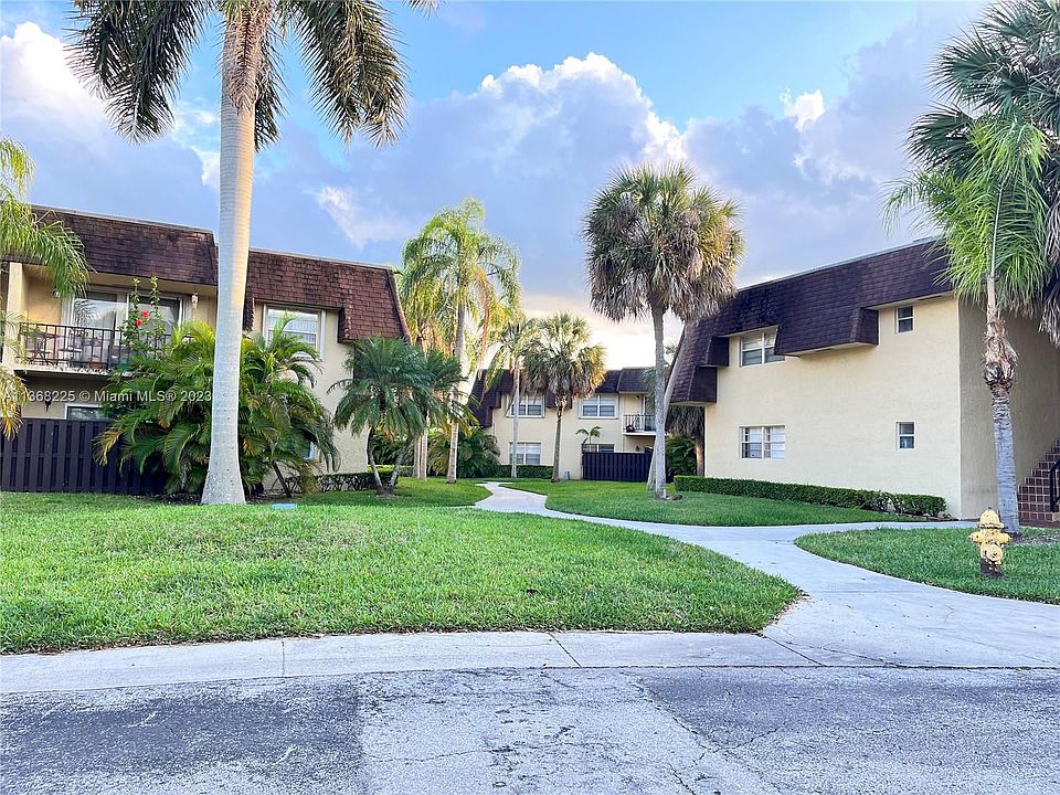 1st image of 13714 SW 90th Ave #28H