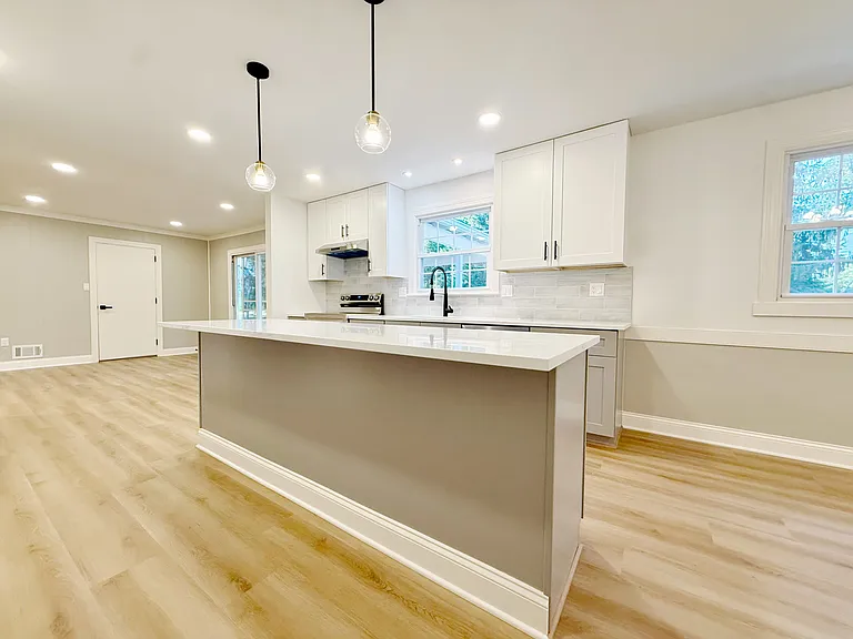 9398 Paulskirk Dr — Photo 7