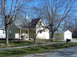 40 W Chestnut St, North Liberty, IA 52317