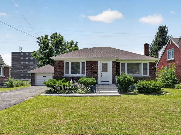 6268 Corwin Cres, Niagara Falls, ON L2G 2M1