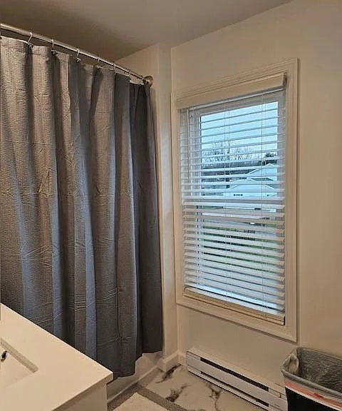 2ND FLOOR FULL BATHROOM