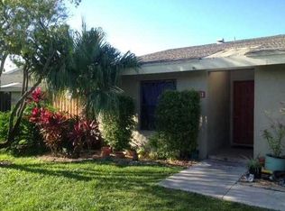 161 Meadows Dr, Boynton Beach, FL 33436