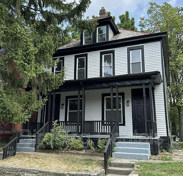 1524 Franklin Ave — Photo 1