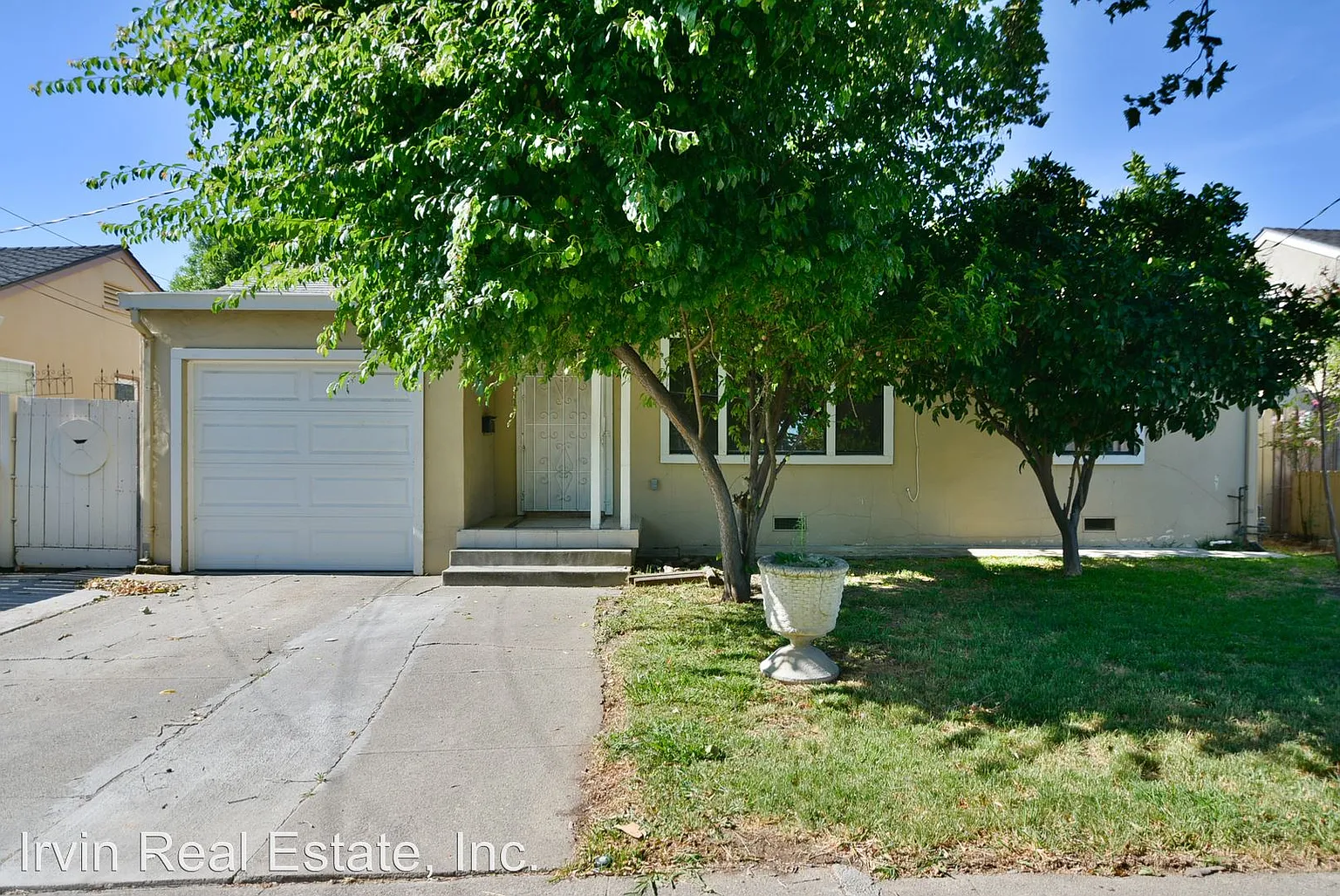 168 Russell Dr photo 1