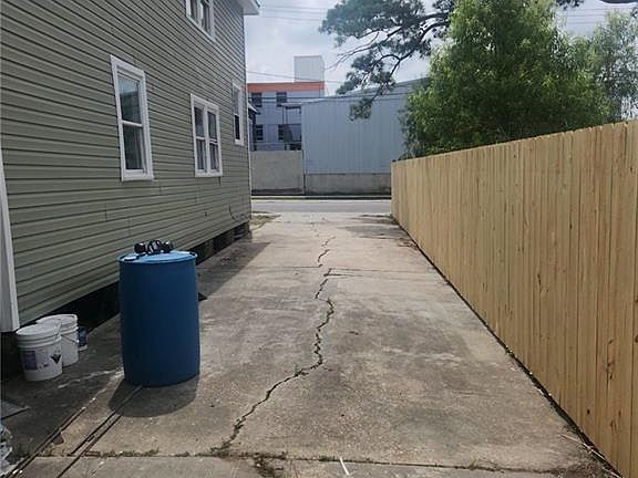 5th image of 3033-35 Eads St
