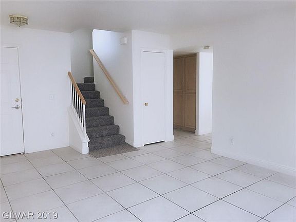 3rd image of 2397 Swifton Ct