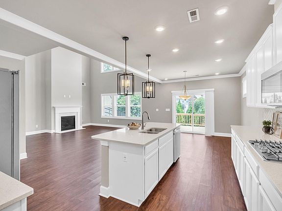5th image of 302 Placid Forest Ct