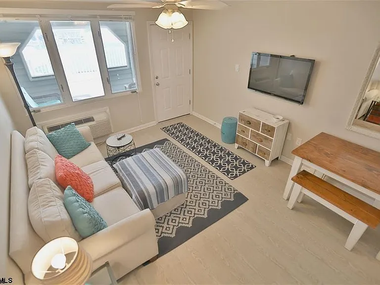 9510 Amherst Ave #116 — Photo 6