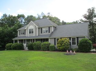 7 Lapham Ct, Mendon, MA 01756