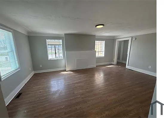 5262 Dickerson St — Photo 3