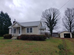 855 Ridgeway Dr, Asheboro, NC 27205