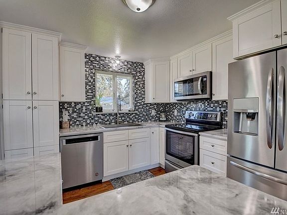 3rd image of 17107 19th Ave E