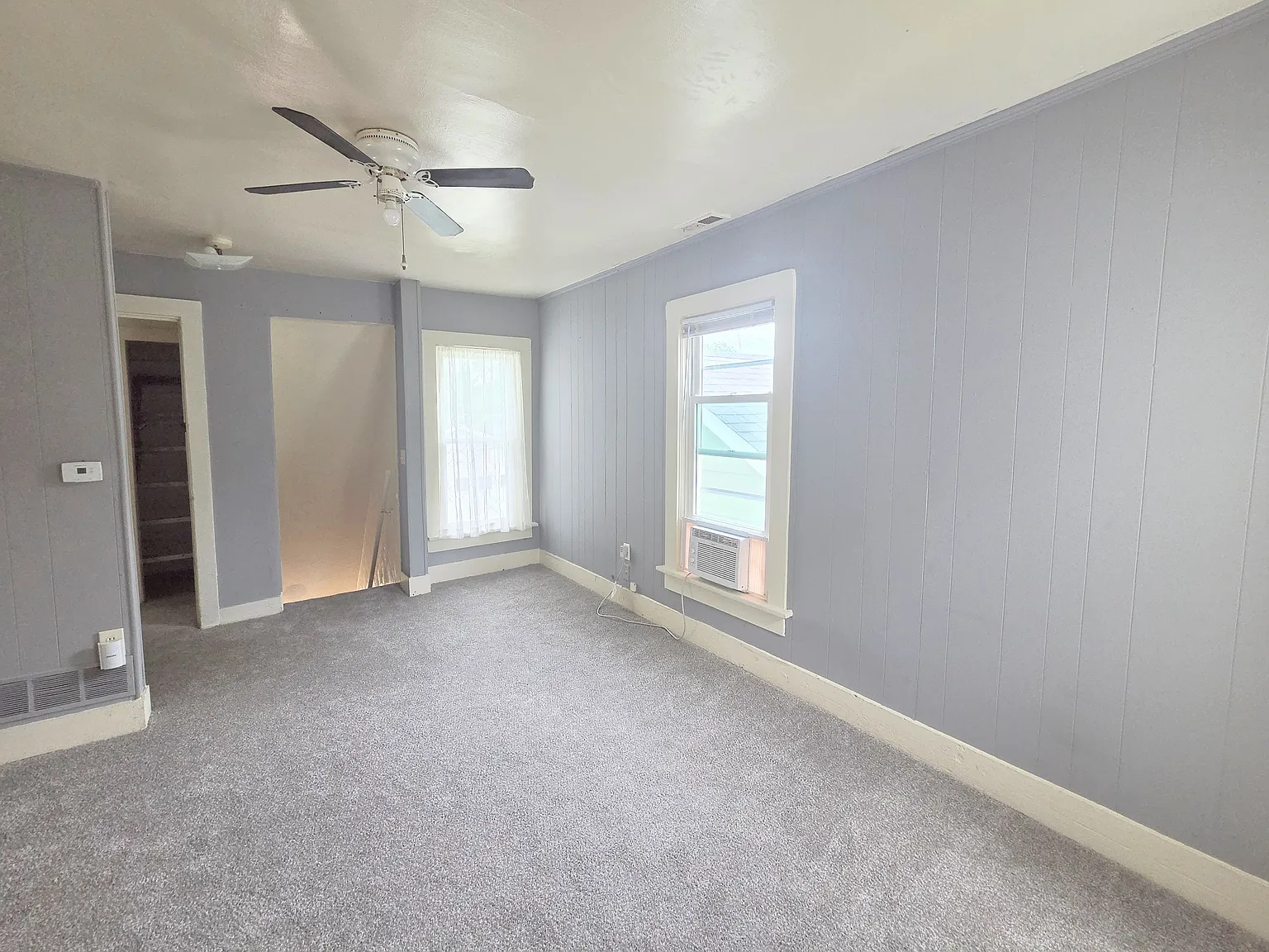 2 bed, 1.5 bath, $895 — Photo 2