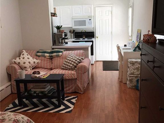 4th image of 718 Glenridge Ln