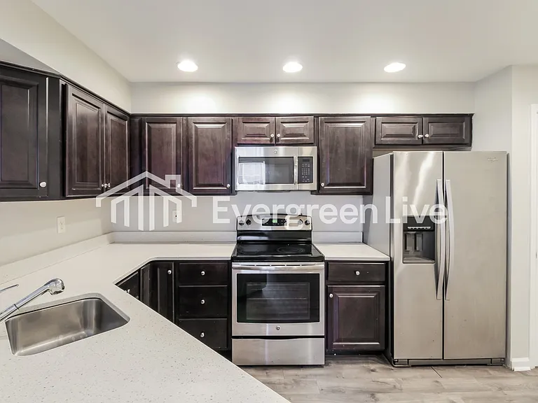 9210 Leigh Choice Ct — Photo 6