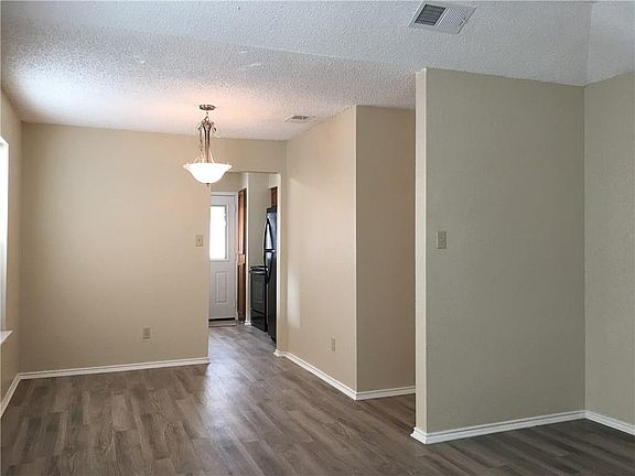 4th image of 3011 Kathleen Ln
