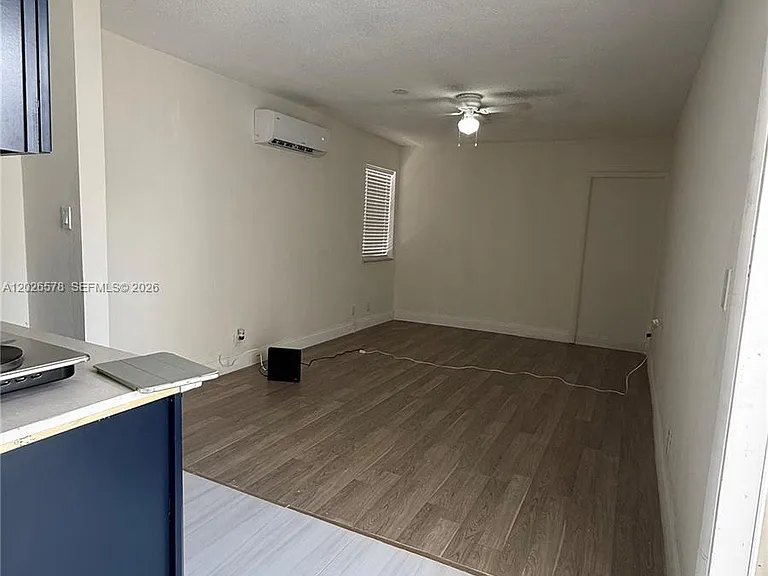 1816 NW 25th Ter #2 — Photo 4