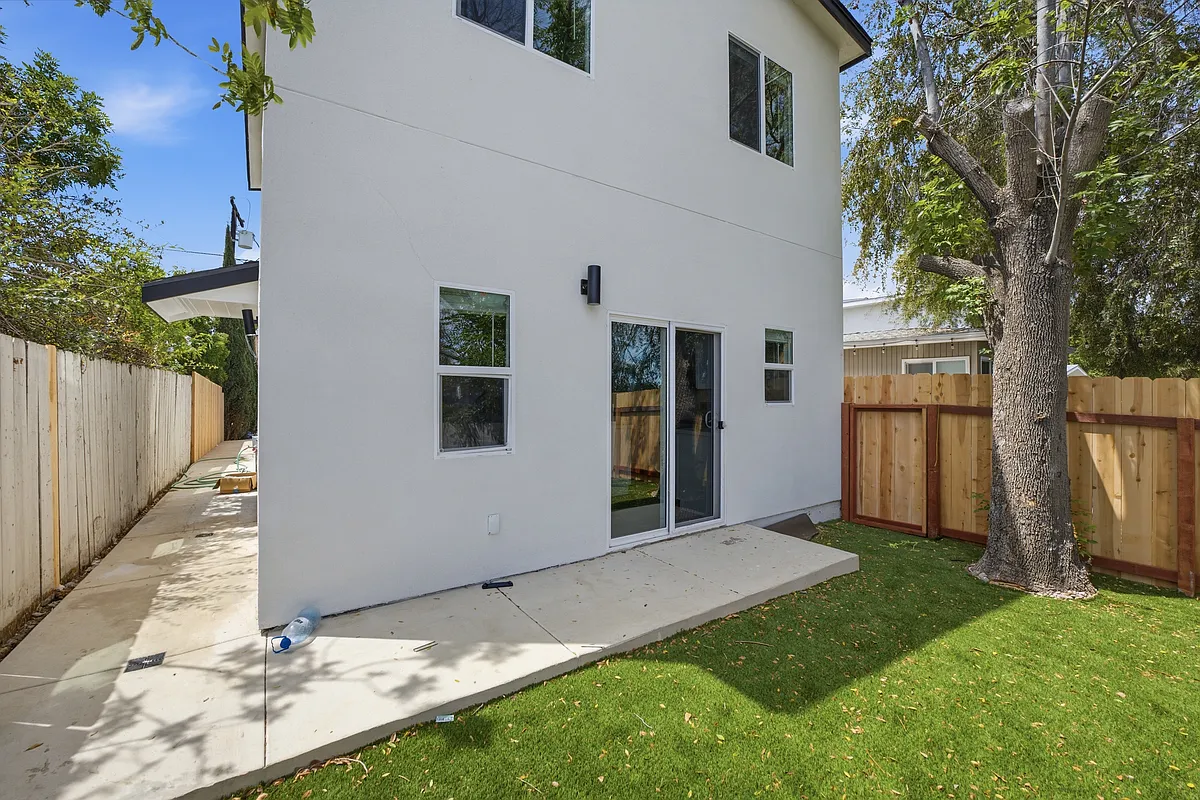 Building Photo - 6414 Cleo St