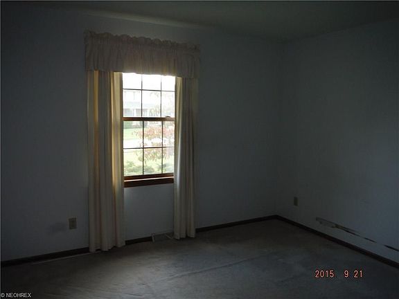 5th image of 721 Glencarlyn Ave