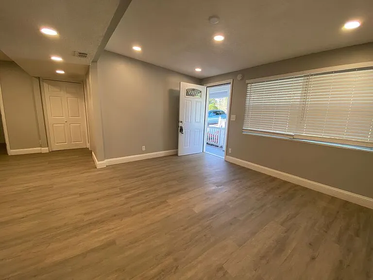 2818 Palmdale St — Photo 16