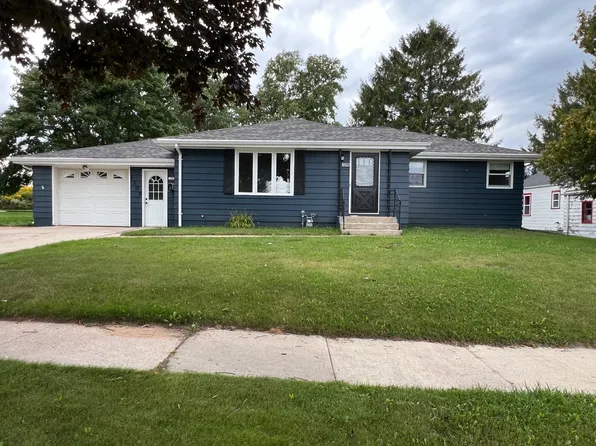 1309 Division St, Algoma, WI 54201