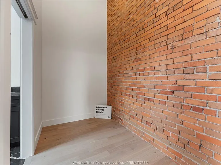 247 Brock St #301 — Photo 26