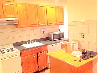 Rented by Rapid Realty Cobble Hill
