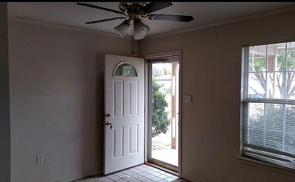 4th image of 541 Shelton St