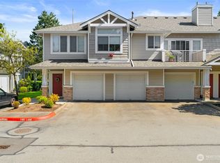 23751 SE Summerhill Ln #1, Issaquah, WA 98029