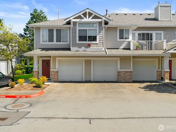 23751 SE Summerhill Lane #1-1, Issaquah, WA 98029