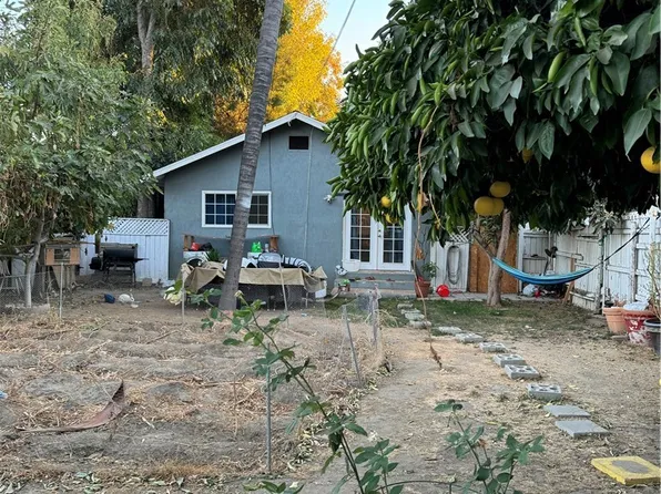 13916 Valerio St, Van Nuys, CA 91405