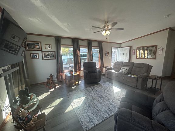 4th image of 4319 Daffodil Ave SE