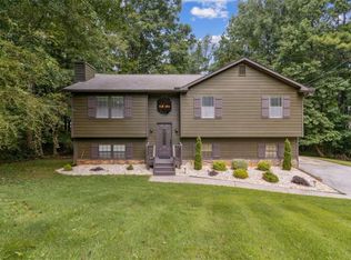 265 Russell Ridge Dr, Lawrenceville, GA 30043