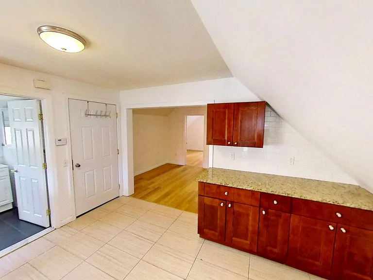 316 Summer Ave #3 — Photo 7