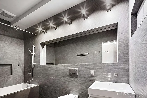 Rented by City Connections Realty | media 4