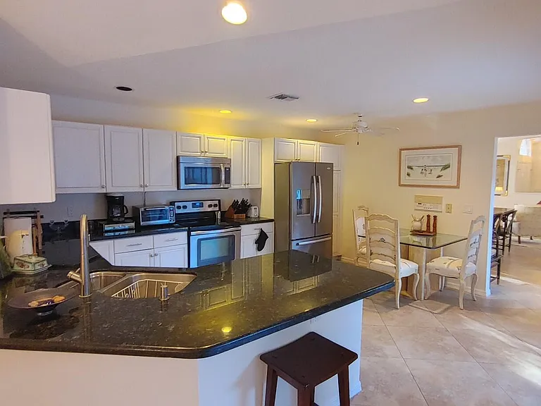16461 Riverwind Dr — Photo 11