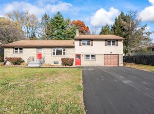 627 Via Ponderosa, Schenectady, NY 12303