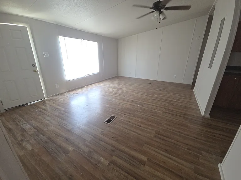 8540 Longhorn Dr — Photo 8