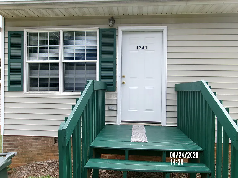 1341 7th Ave SW #1341 — Photo 2