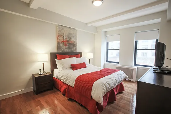 Rented by Stonehenge NYC LLC | media 71