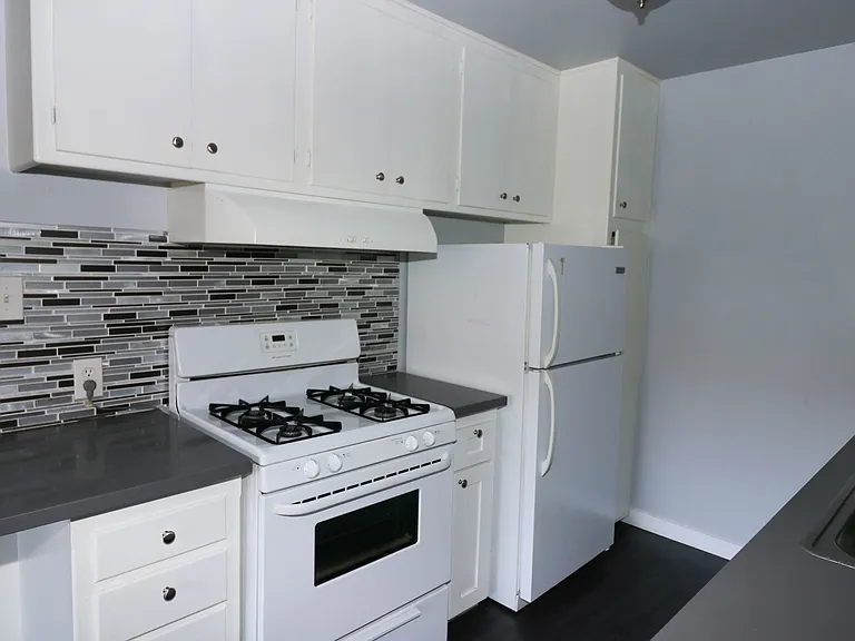 3601 E Vermont St #15 — Photo 2