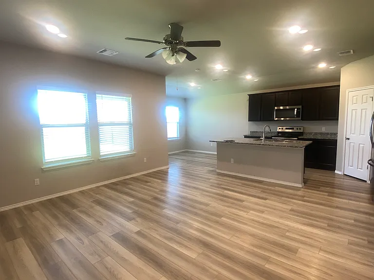 8912 Cantera Ridge Rd — Photo 5