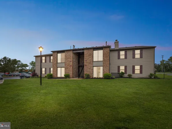 22 Uxbridge Pl, Sewell, NJ 08080