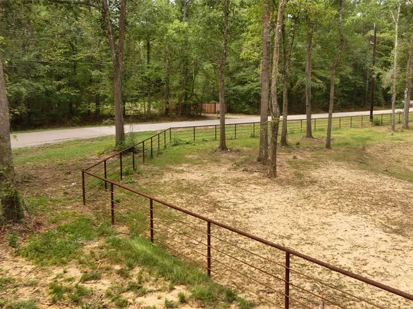 12825 Hill Creek Rd, Montgomery, TX 77356